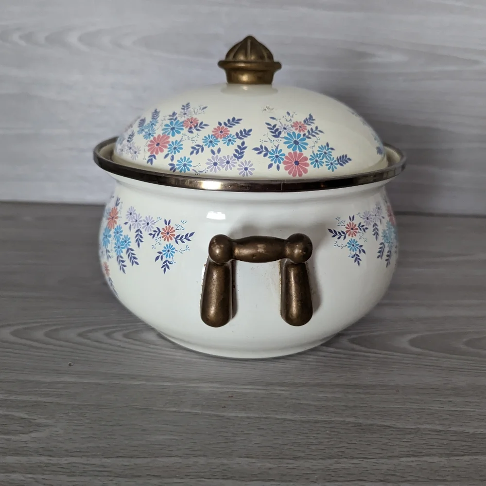 Vintage 80s/90s Floral Enamelware Pot with Matching Lid